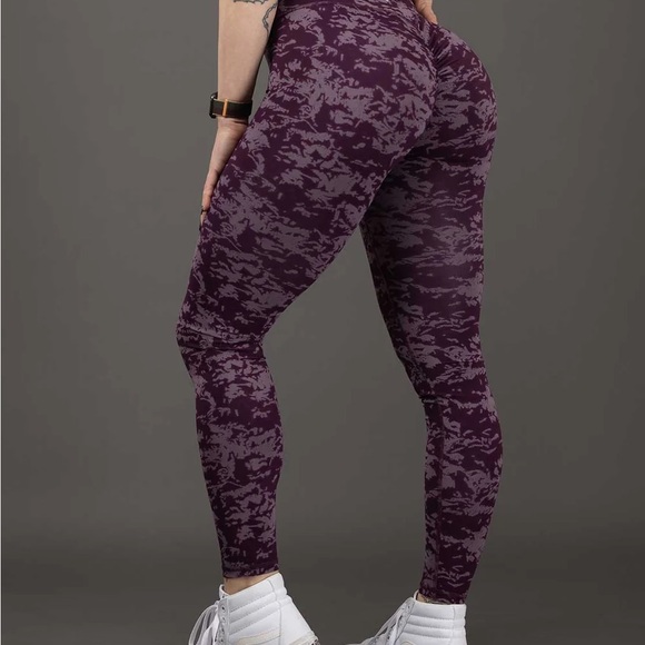 Violate The Dress Code - Vice Purple Camo Leggings - Picture 2 of 7